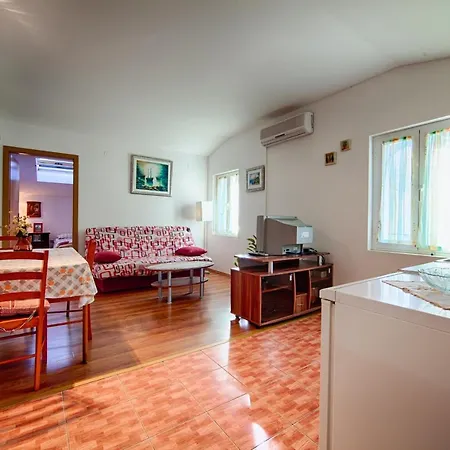 By The Sea Komiza, Vis - 2450 Apartment *