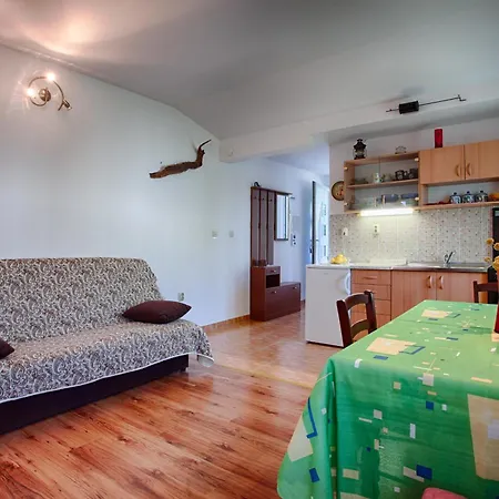 By The Sea Komiza, Vis - 2450 Apartment *