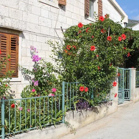 Apartament By The Sea Komiza, Vis - 2450 Komiža