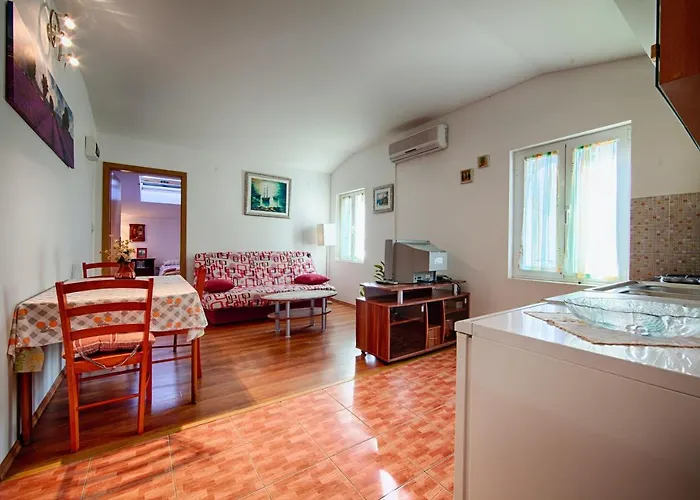 By The Sea Komiza, Vis - 2450 Apartament *